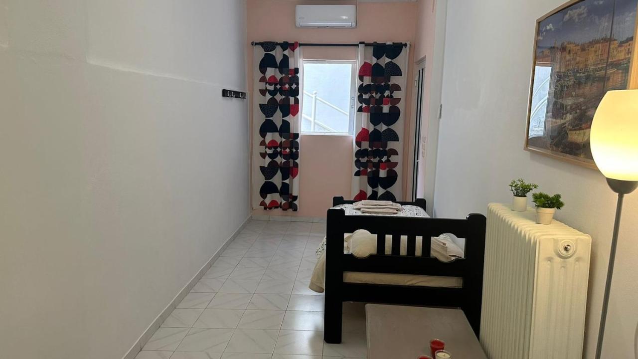 La Vita Apartments-Near Airport & Sea Артемида Екстериор снимка